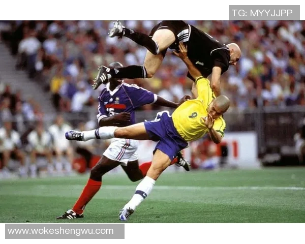 足球黄金一代球星回顾 1998年世界杯的传奇与辉煌